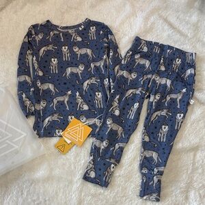 Muse threads nwt 3T wolves Print Kids Pajamas